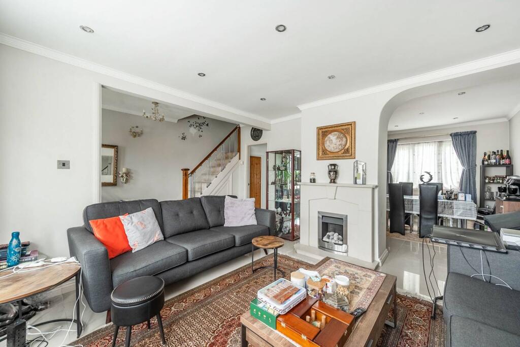 Buy or rent a property | Fairmead Crescent, Edgware HA8 8YP