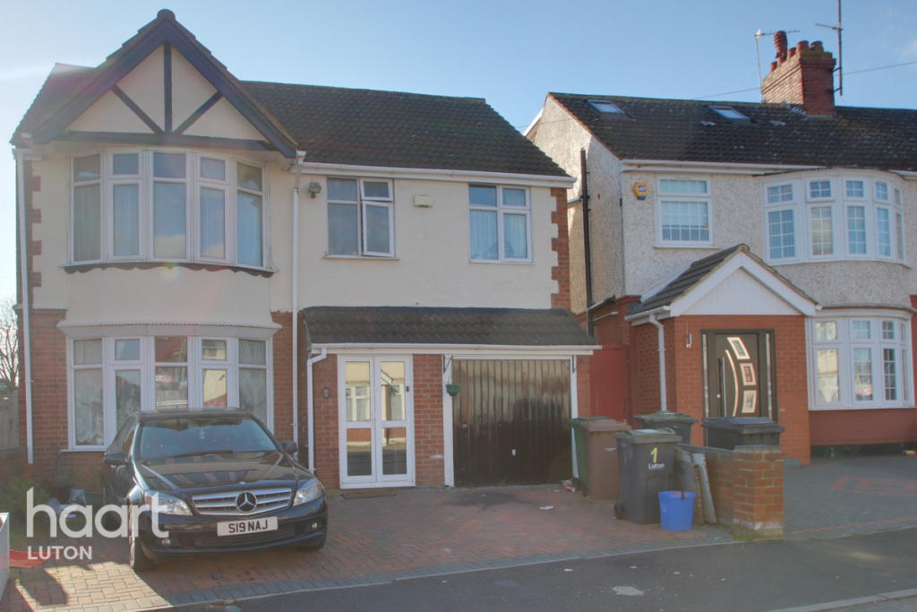 Buy or rent a property | High Mead, Luton LU3 1RY