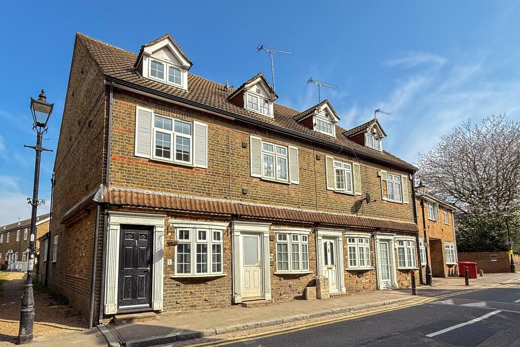 Buy or rent a property | High Street, Slough SL3 0LX