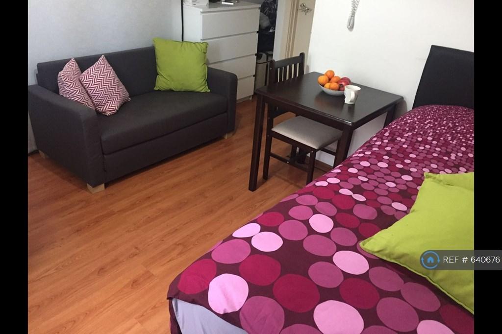 Buy or rent a property | Wiltshire Close, London NW7 4RW