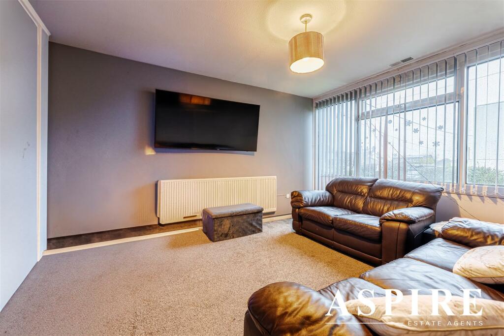 Buy or rent a property | Clifton Walk, Benfleet SS7 1DL