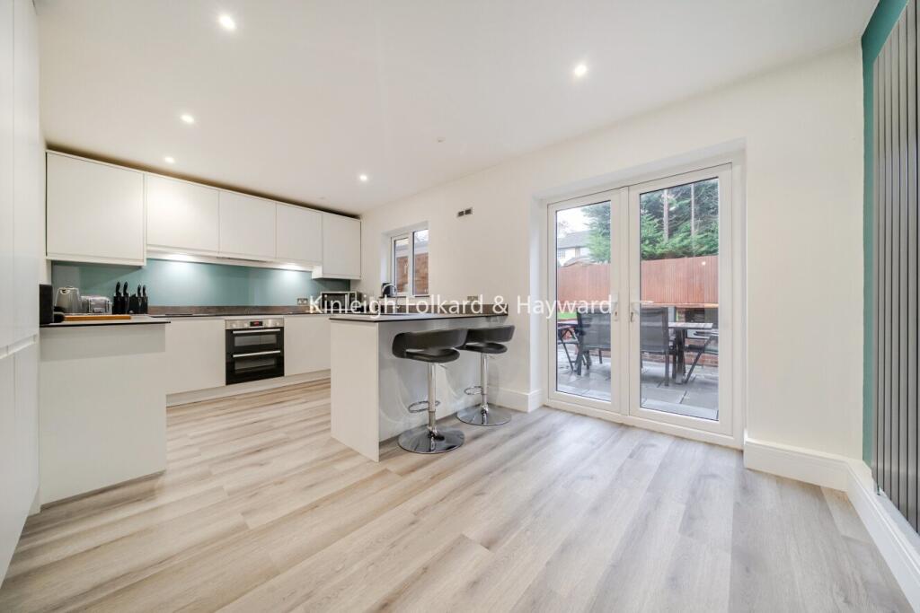 Buy or rent a property | Pembury Close, Bromley BR2 7PS