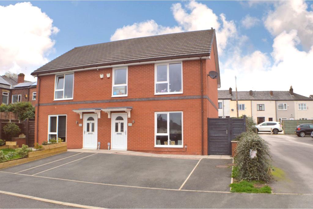 Buy or rent a property | Windmill Rise, Manchester M28 1FL