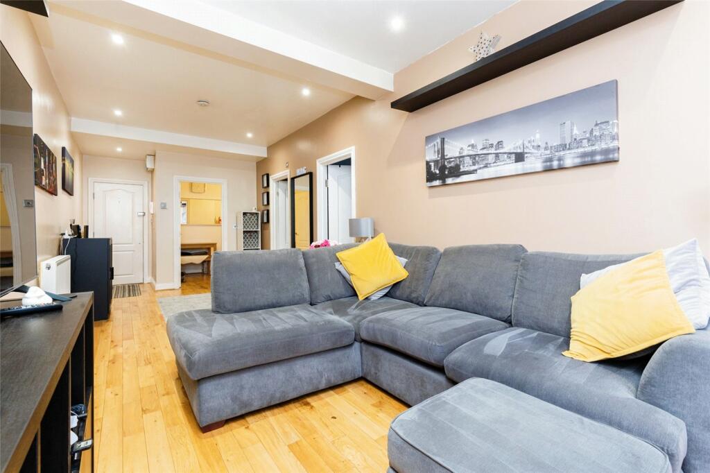 Buy or rent a property | Barnsbury Lane, Surbiton KT5 9NE