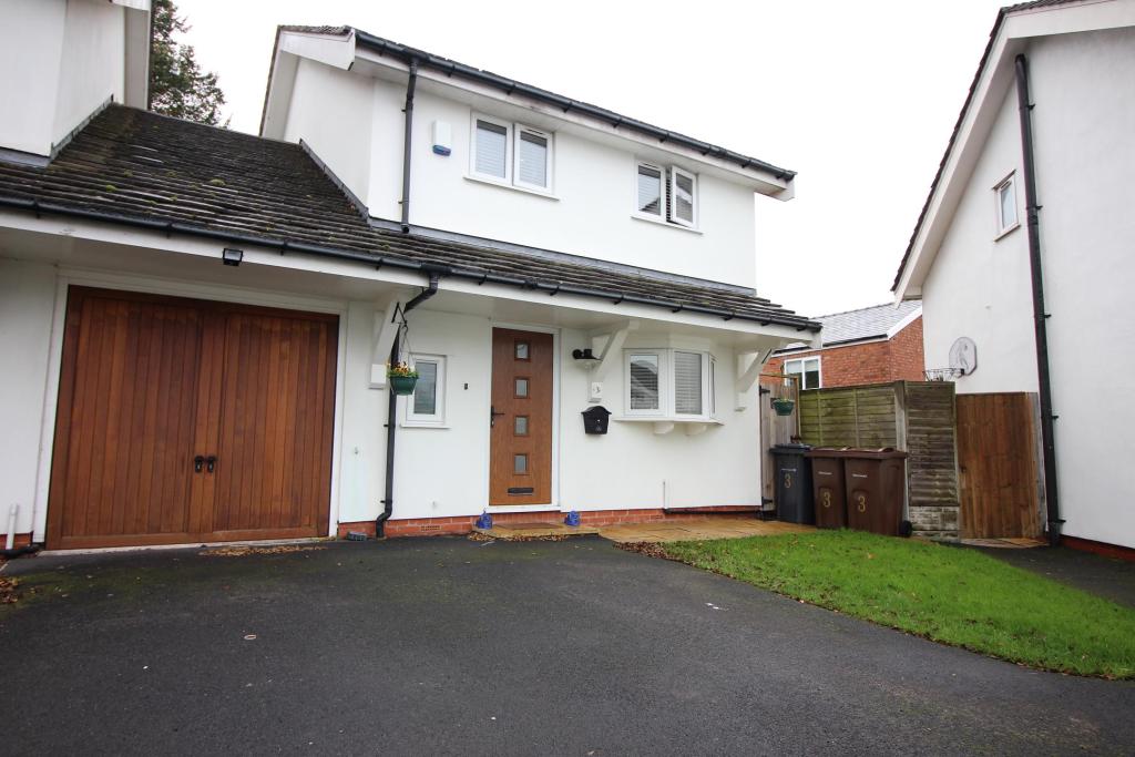 Buy or rent a property | Meres Way, Southport PR8 4JB