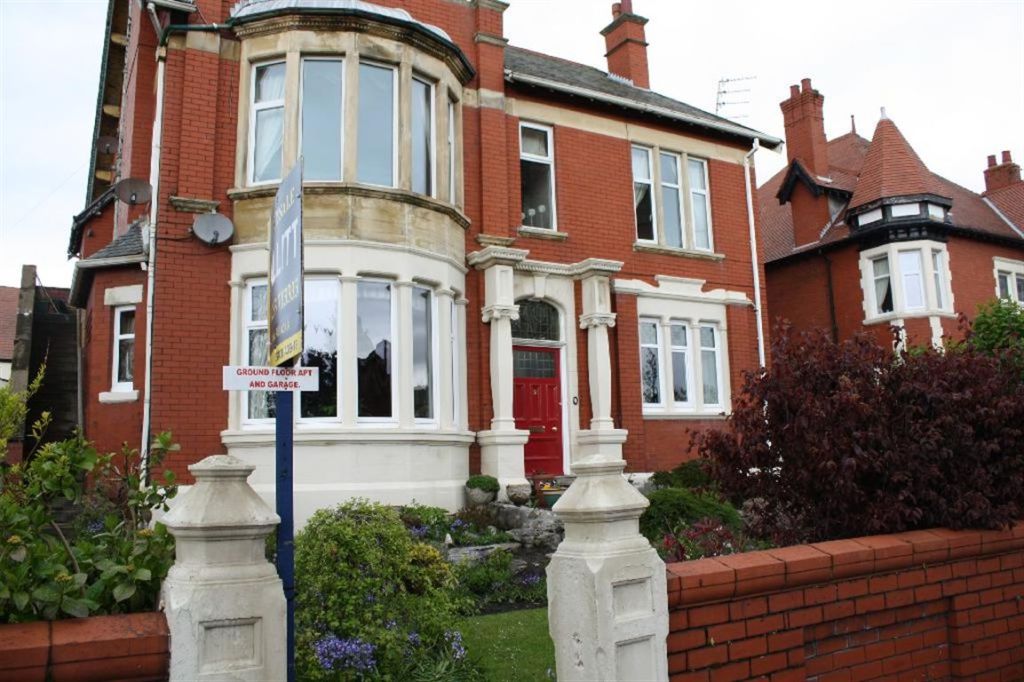 Buy or rent a property | St. Thomas Road, Lytham St. Annes FY8 1JL