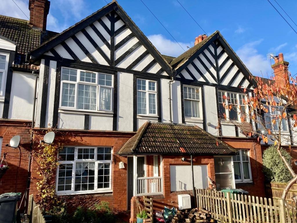 Buy or rent a property | Dunraven Avenue, Redhill RH1 5JW