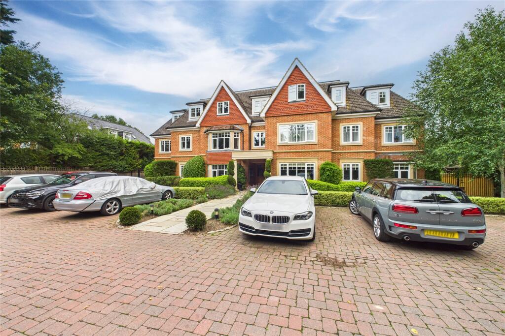 Buy or rent a property | Shoppenhangers Road, Maidenhead SL6 2QD