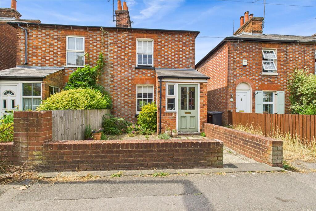 Buy or rent a property | Crown Lane, Reading RG7 5BG