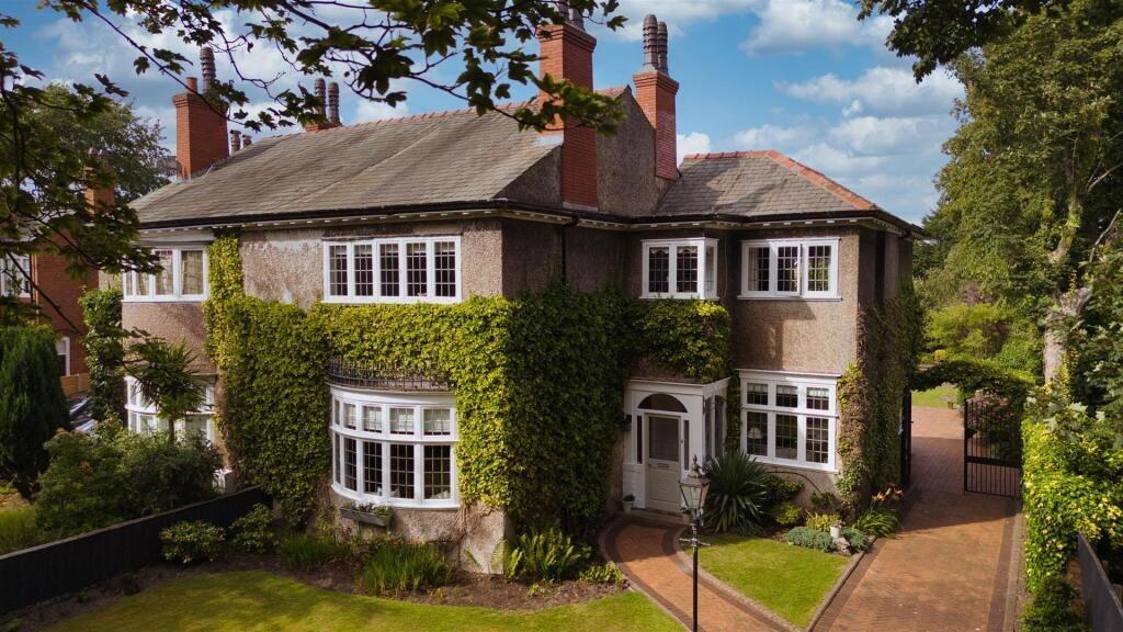 Buy or rent a property | Gloucester Road, Southport PR8 2AU