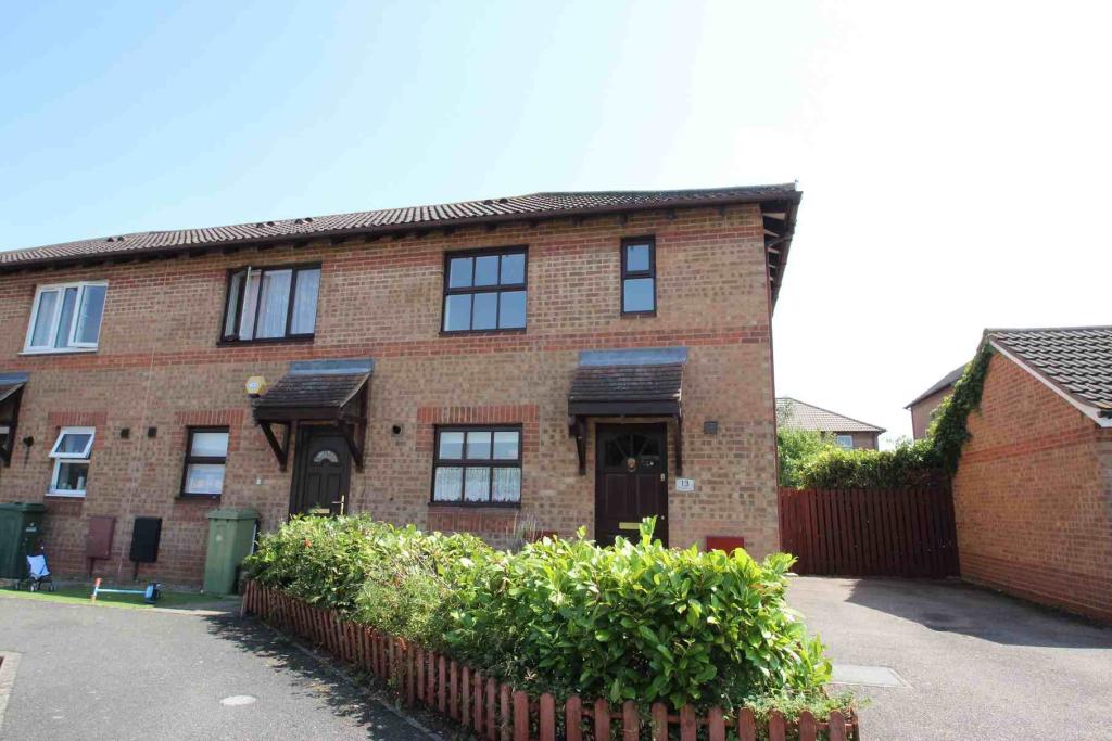 Buy or rent a property | Wynyard Court, Milton Keynes MK6 2SZ