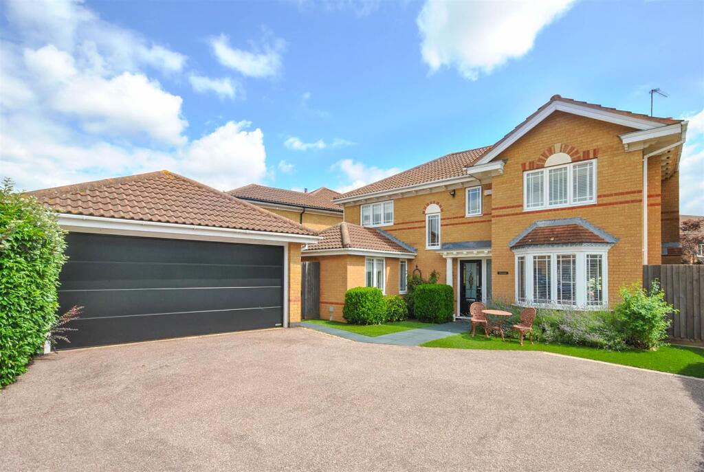 Buy or rent a property | Tudely Close, Northampton NN4 6DT