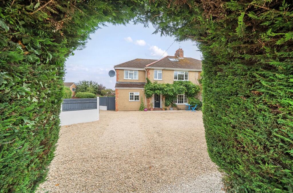 Buy or rent a property | Perry's Lane, Swindon SN4 9AZ