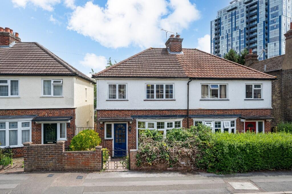 Buy or rent a property | Park Road, Hemel Hempstead HP1 1JS