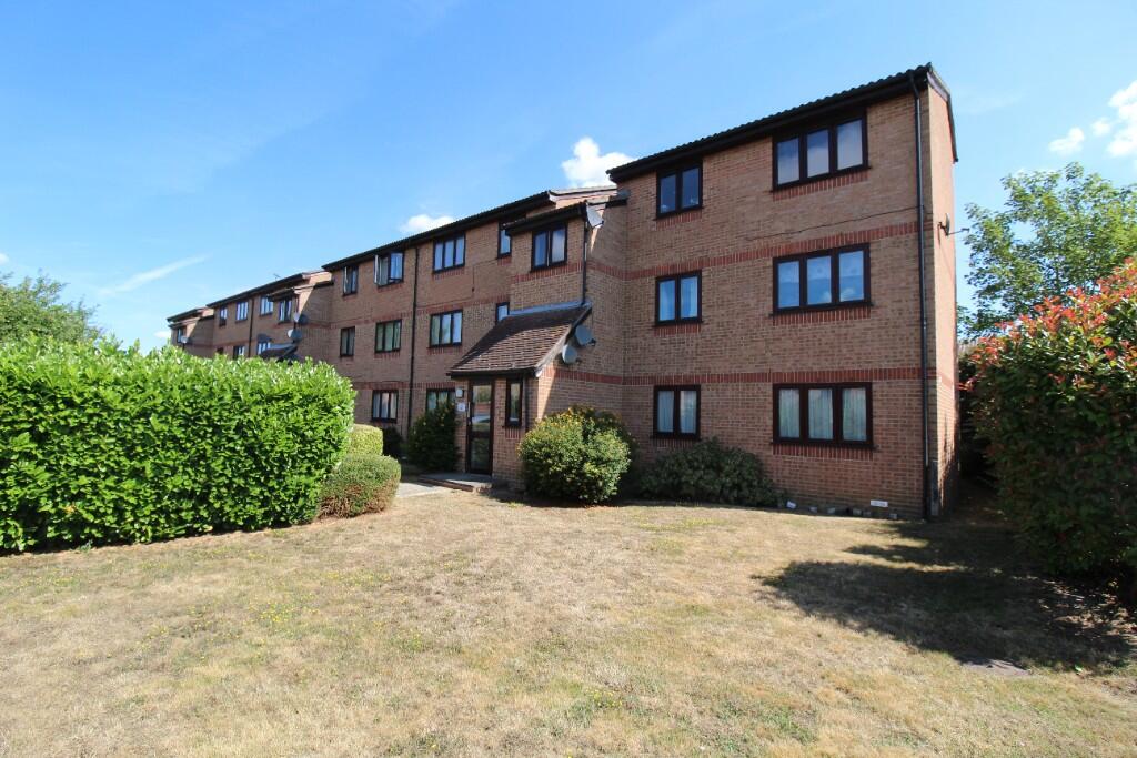 Buy or rent a property | Lesney Gardens, Rochford SS4 1TZ