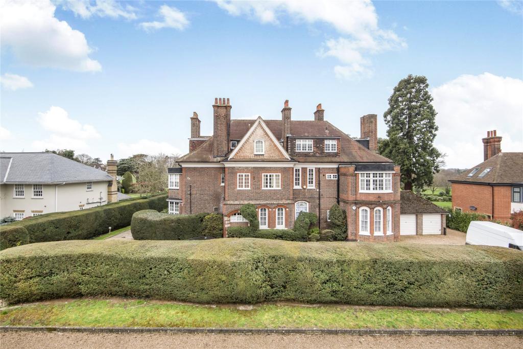Buy or rent a property | Wilderness Road, Chislehurst BR7 5HA