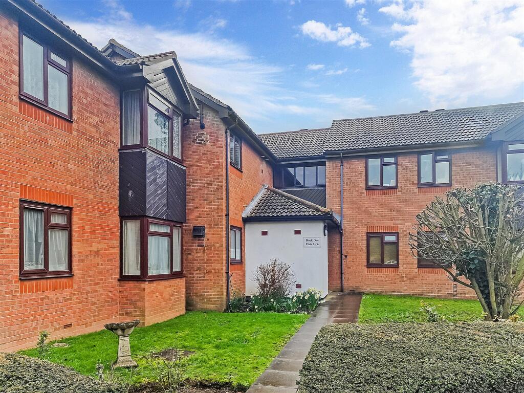 Buy or rent a property | Roselawn Gardens, Margate CT9 5JD