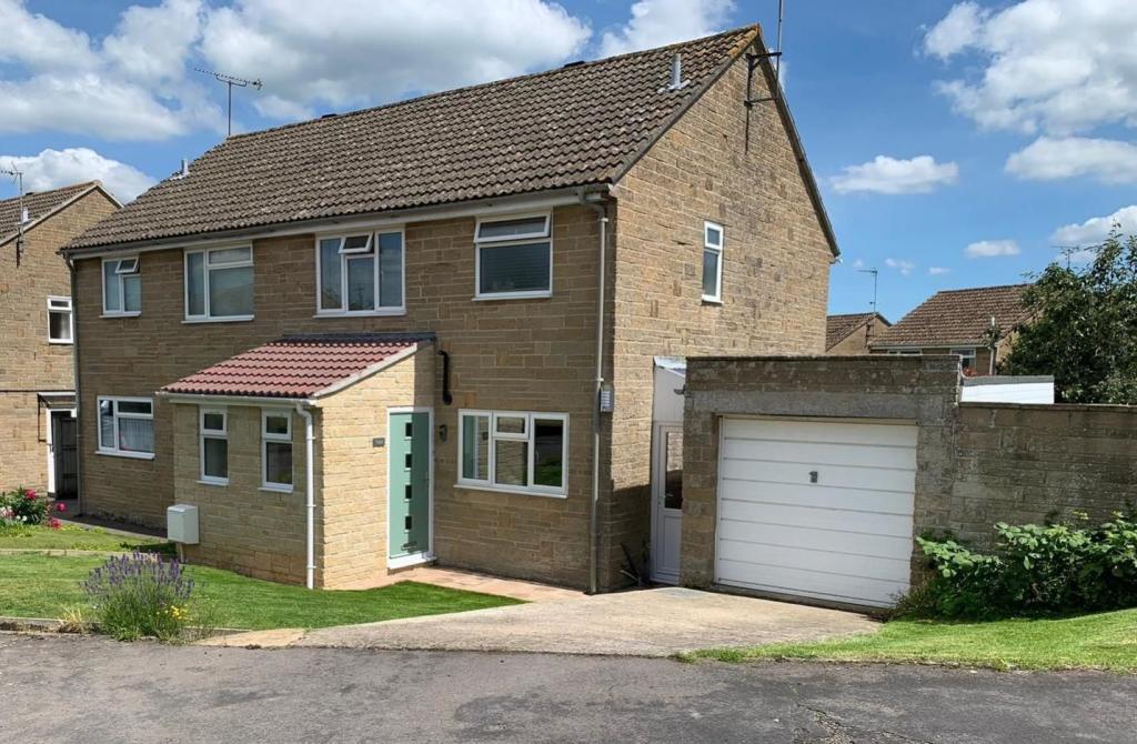 Buy or rent a property | Bauntons Close, Sherborne DT9 5BY