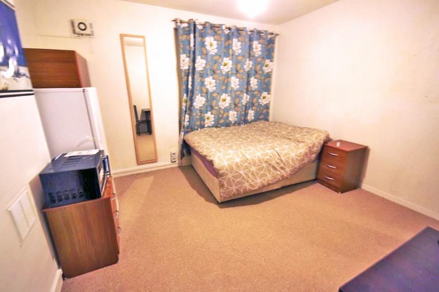 Buy or rent a property | Bloemfontein Road, London W12 7BH