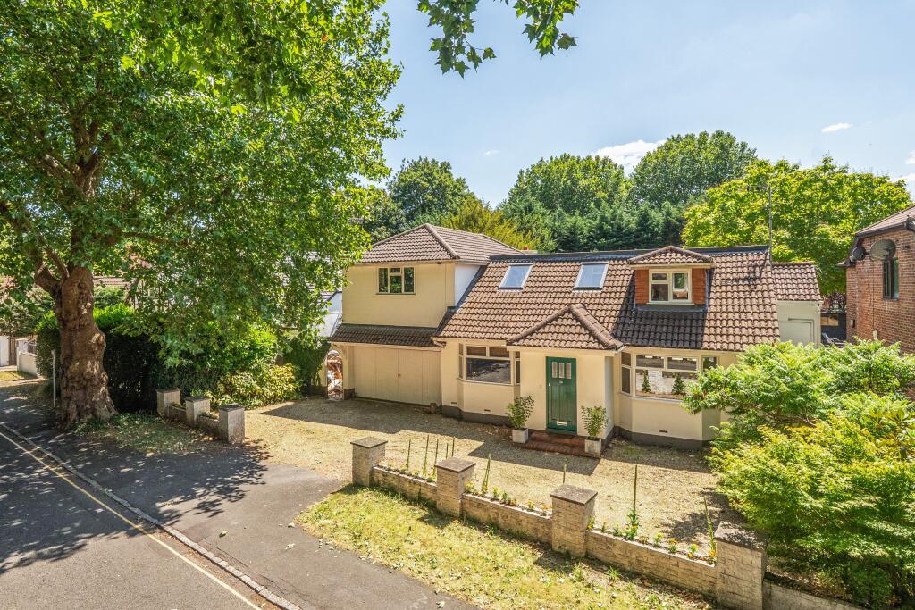 Buy or rent a property | Frances Avenue, Maidenhead SL6 8NX