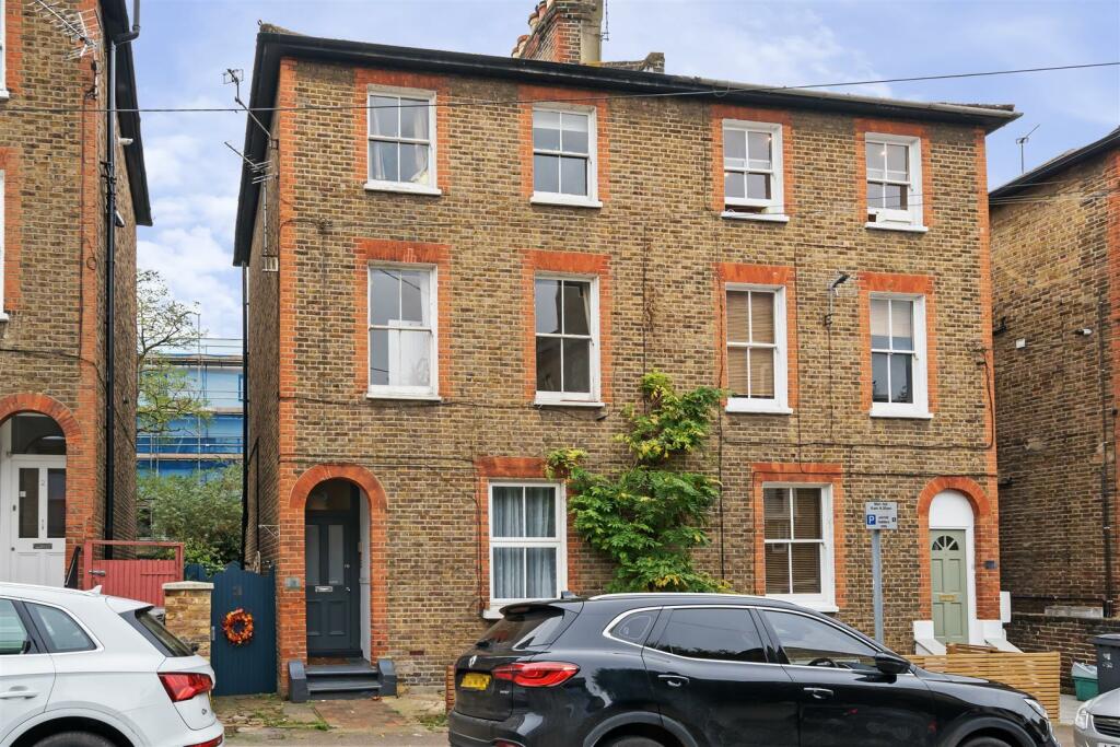 Buy or rent a property | St. Andrew's Road, Surbiton KT6 4DT