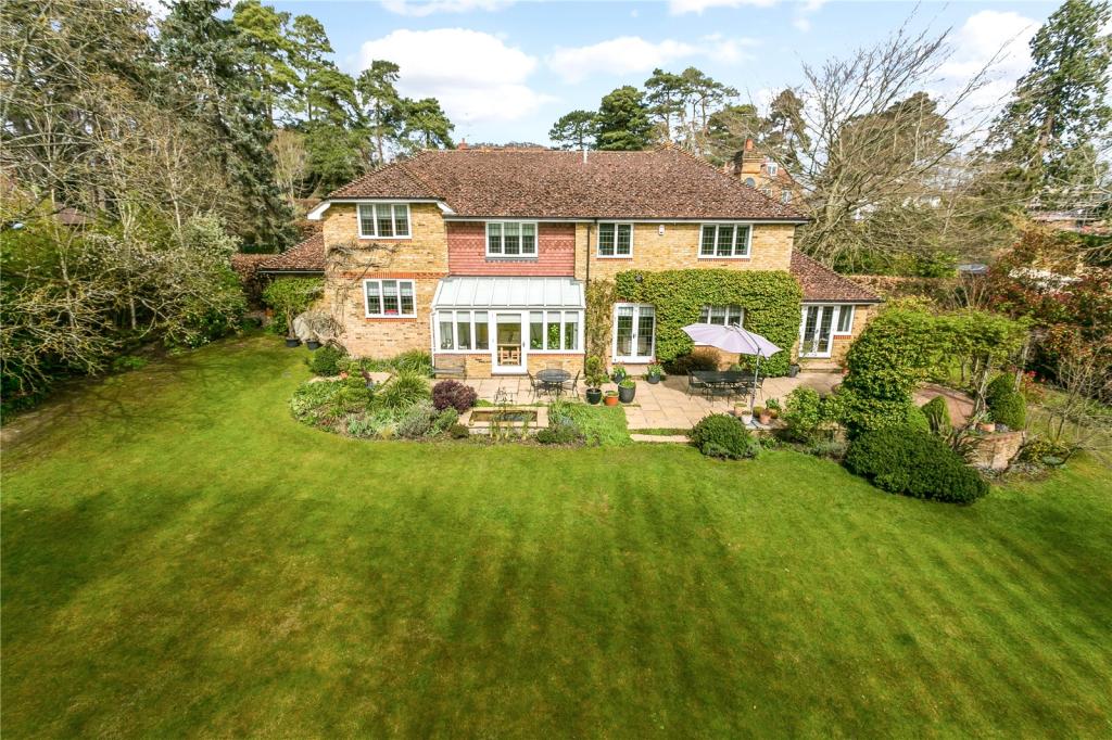 Buy or rent a property | Beechwood Drive, Marlow SL7 2DJ