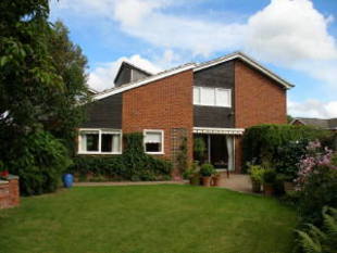 Buy or rent a property | Croome Close, Hereford HR1 1UY