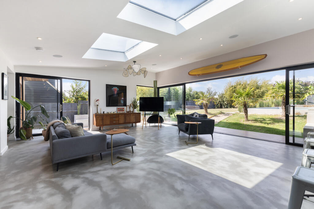 Buy or rent a property | Stanford Close, Hove BN3 6PU