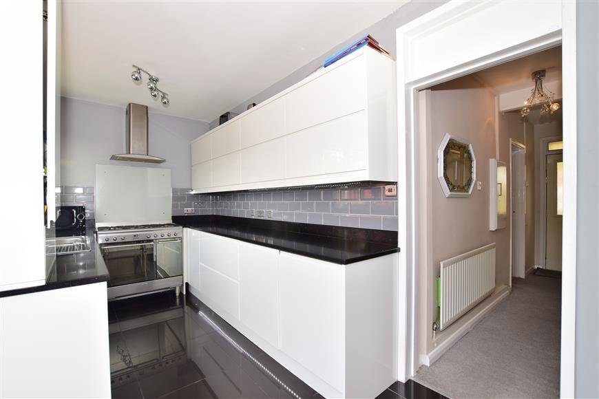 Buy or rent a property | Brimpsfield Close, London SE2 9LS