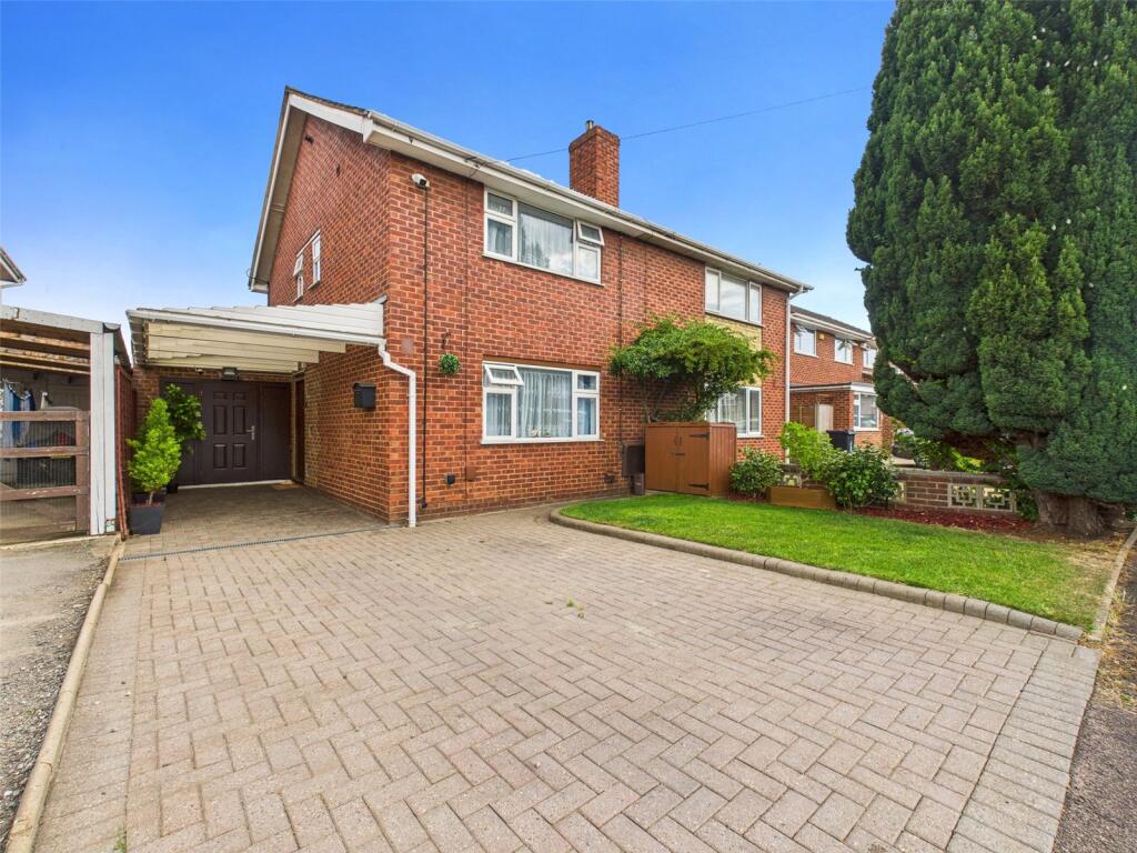 Buy or rent a property | Goldsborough Close, Gloucester GL4 4ST