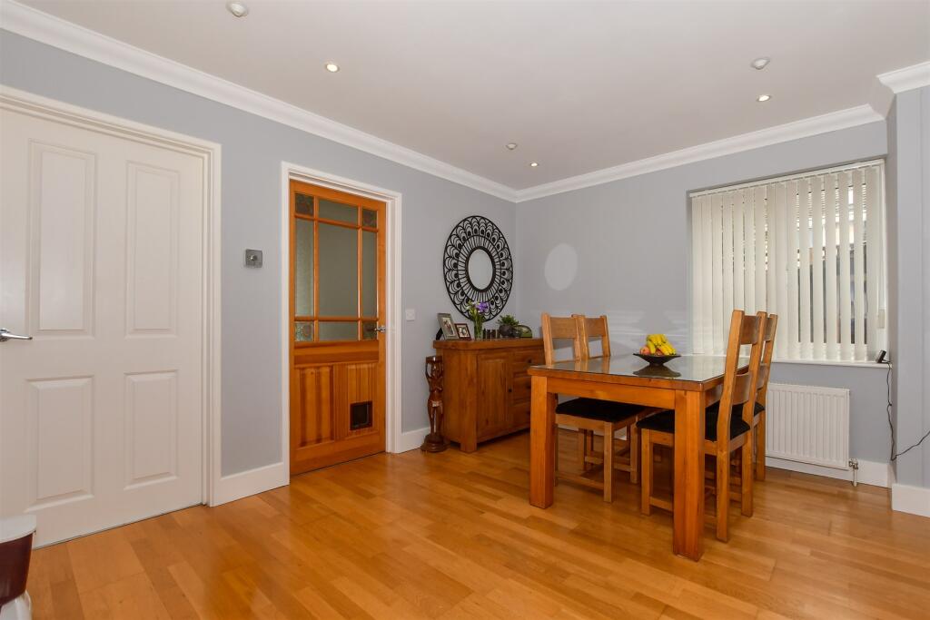 Buy or rent a property | Walcot Place, Herne Bay CT6 7TU