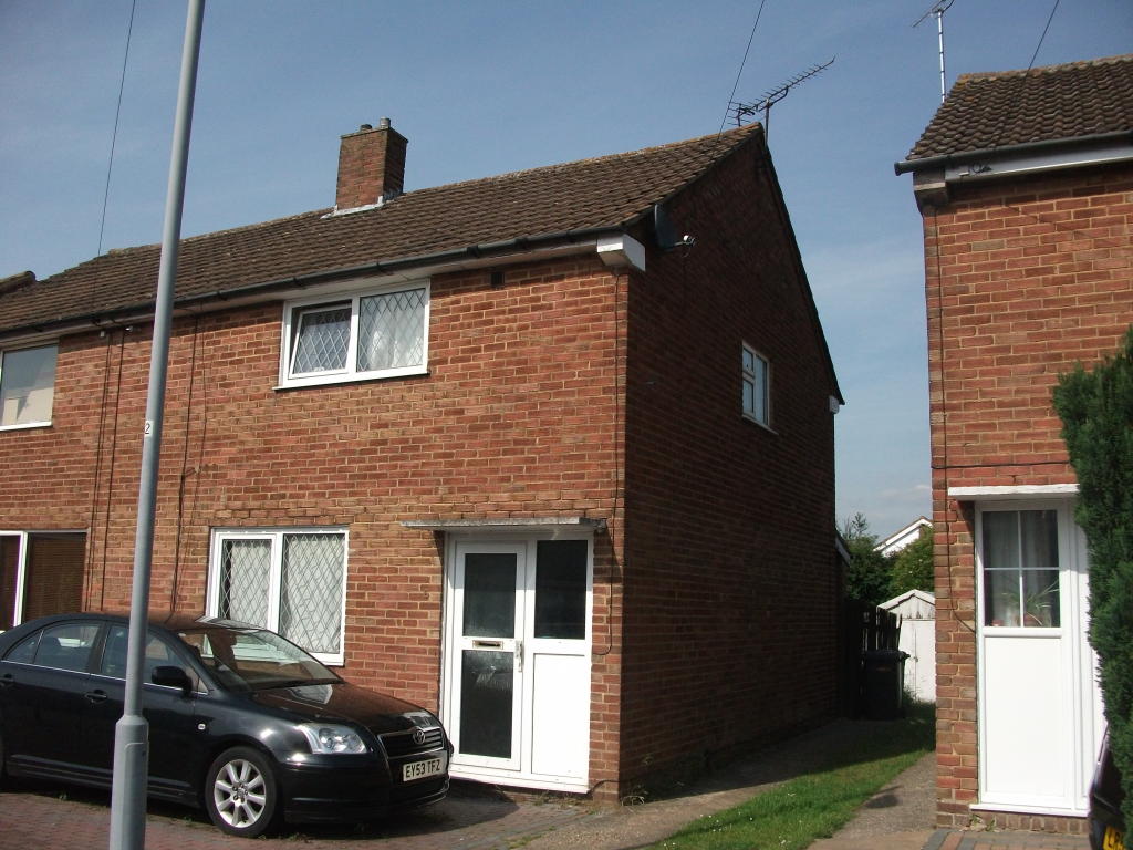 Buy or rent a property | Field End Close, Luton LU2 8DU