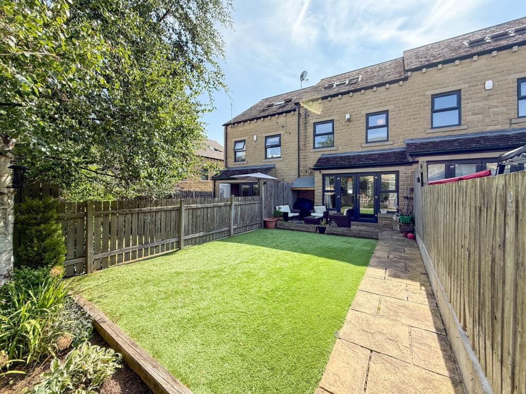 Buy or rent a property | Bradshaw Road, Holmfirth HD9 6BL