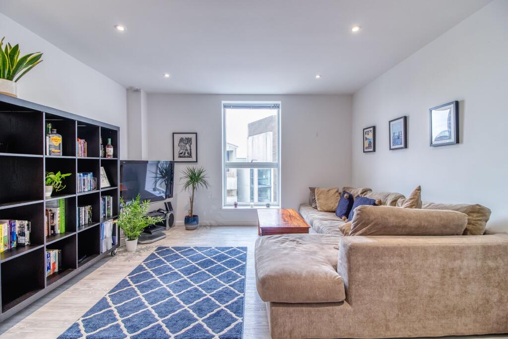 Buy or rent a property | Fleet Street, Brighton BN1 4HD