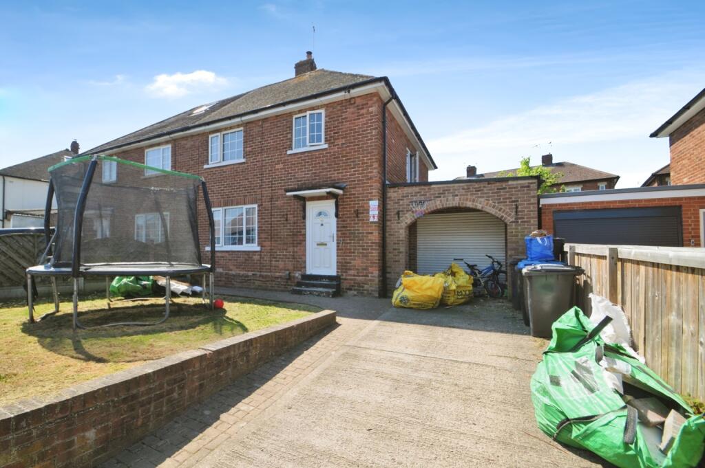 Buy or rent a property | The Briars, Knaresborough HG5 0PG