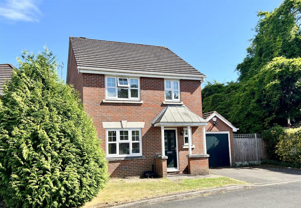 Buy or rent a property | The Holdens, Birmingham B28 0DN