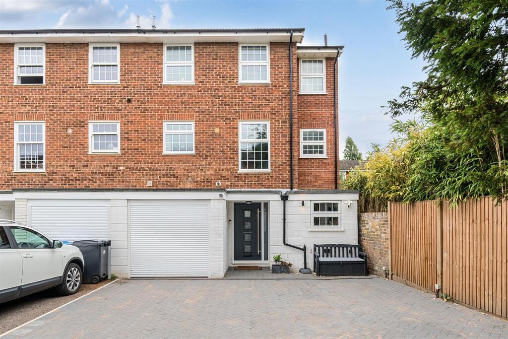 Buy or rent a property | Belgravia Mews, Kingston Upon Thames KT1 2LP