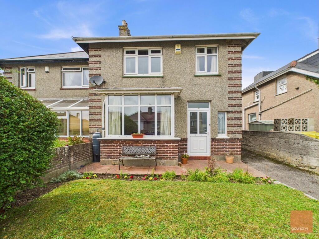 Buy or rent a property | Trelawney Road, Newquay TR7 2DW