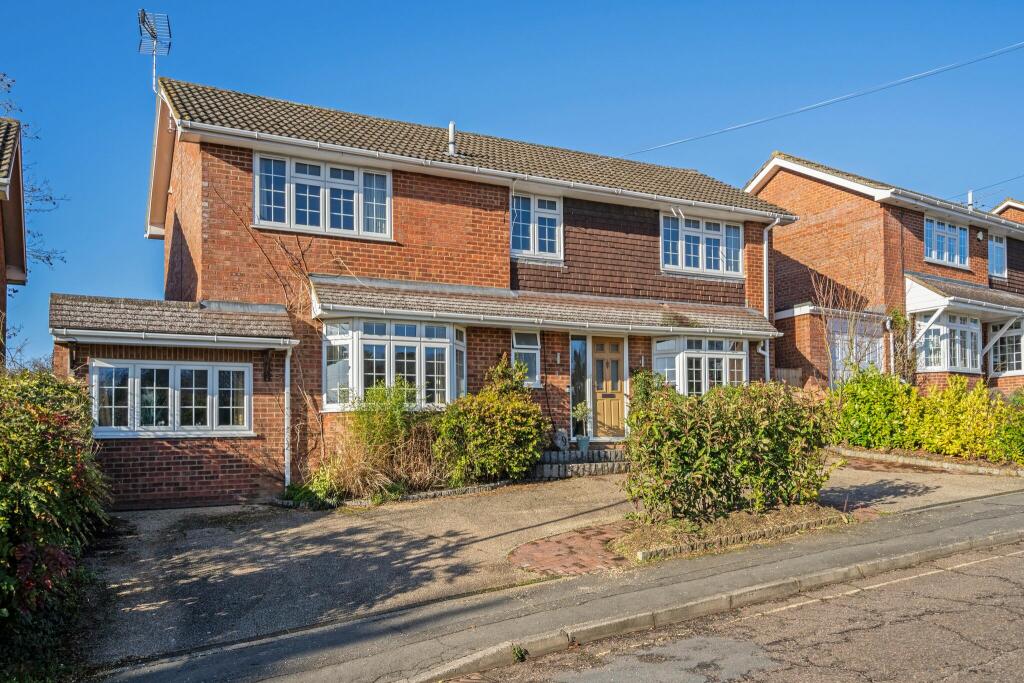 Buy or rent a property | Ruckles Way, Amersham HP7 0BZ