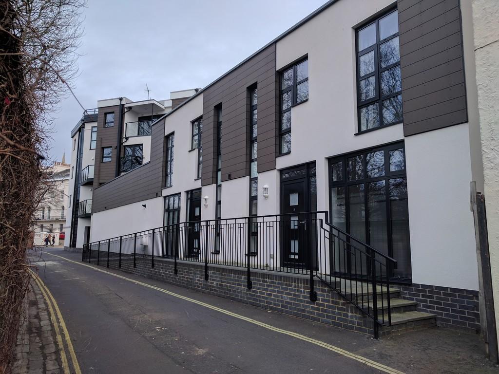 Buy or rent a property | Serpentine Road, Southsea PO5 3LY