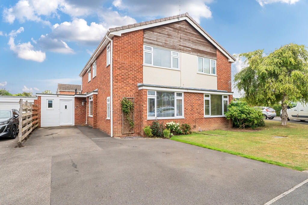 Buy or rent a property | Scafell Close, Taunton TA1 4LF