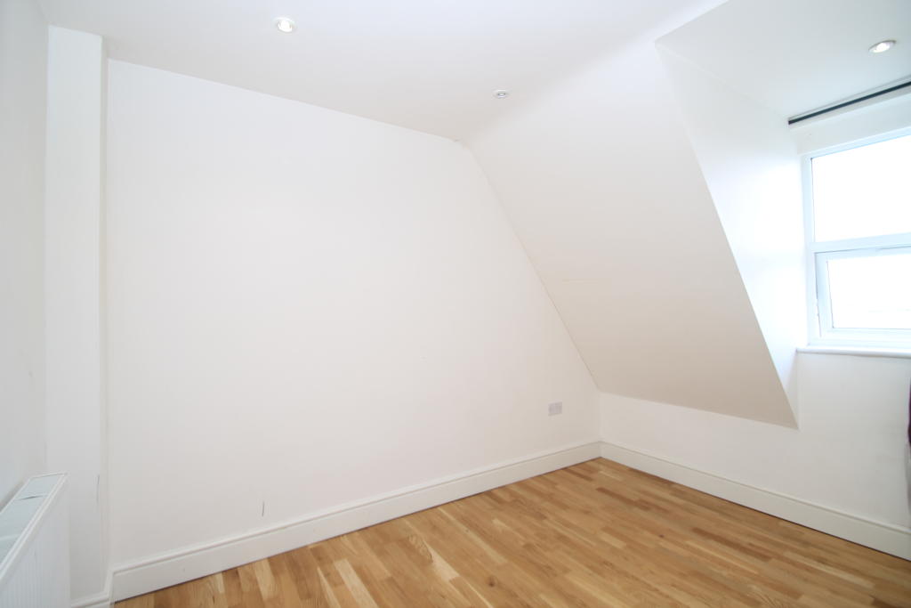 Buy or rent a property | Oxford Road, Wallington SM6 8SJ