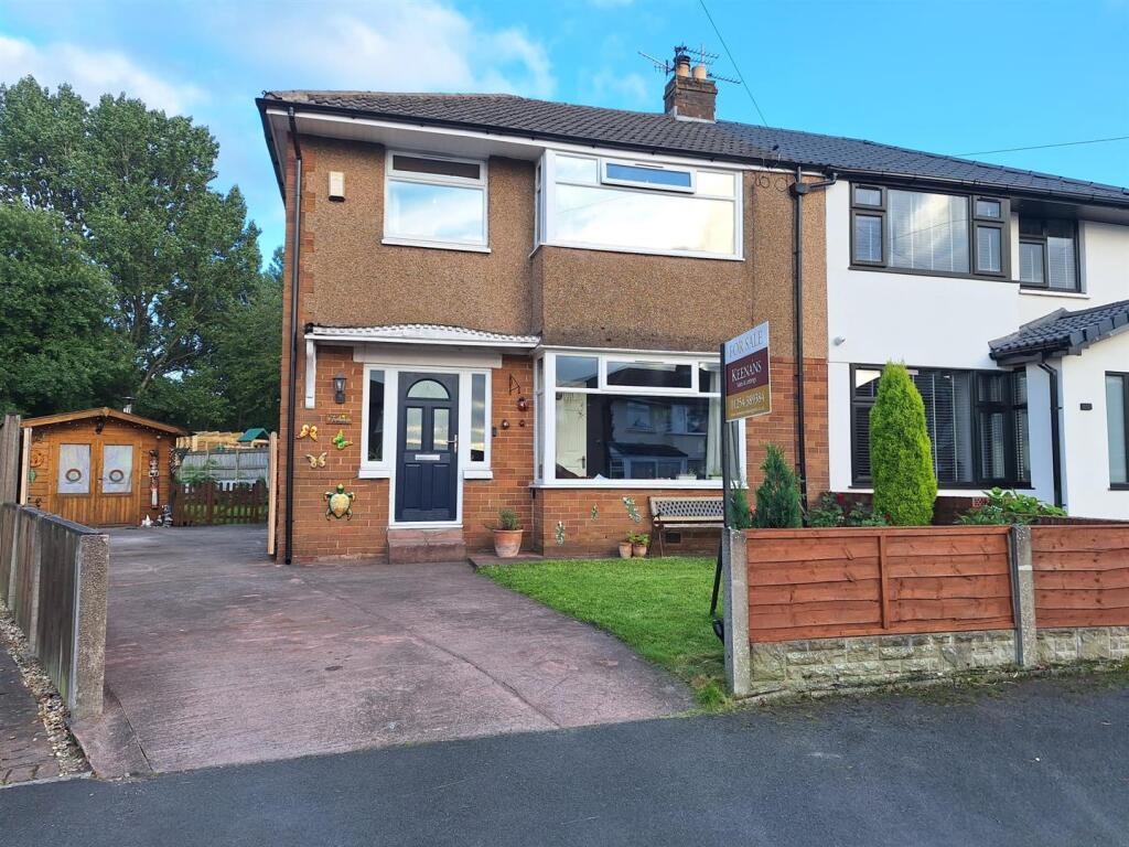 Buy or rent a property | Buttermere Drive, Accrington BB5 4RE