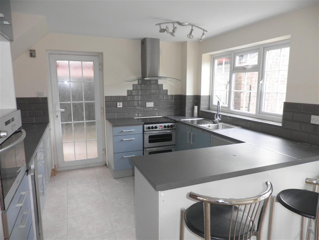 Buy or rent a property | Wheatland Close, Leicester LE2 4SY