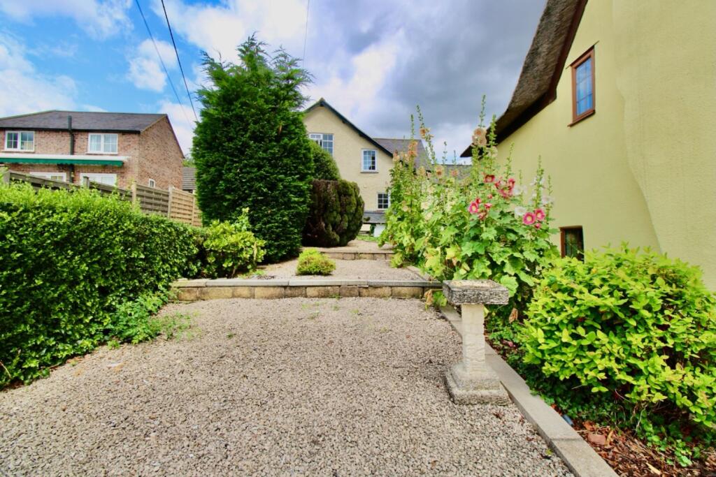 Buy or rent a property | Baggrave End, Leicester LE7 4RB