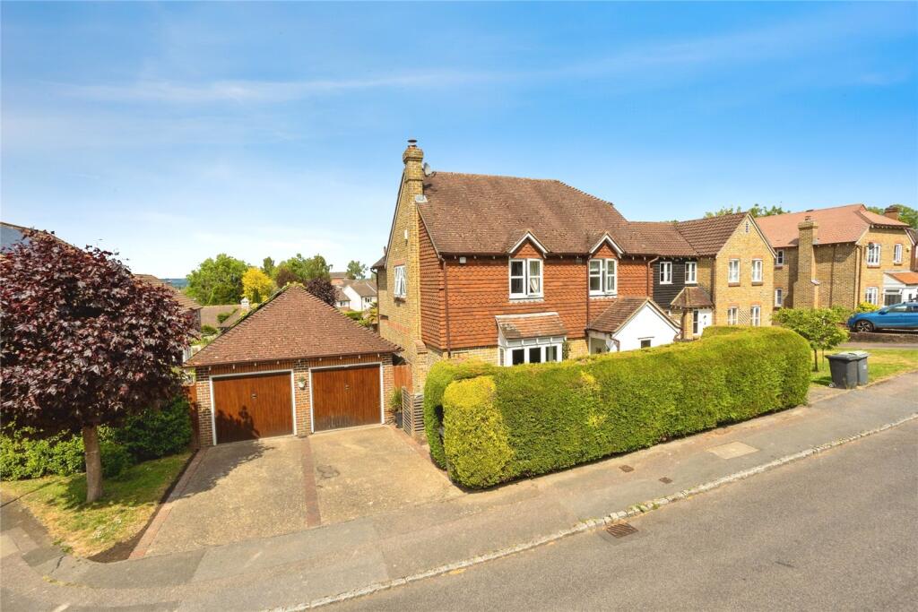 Buy or rent a property | Brindles Field, Tonbridge TN9 2YR