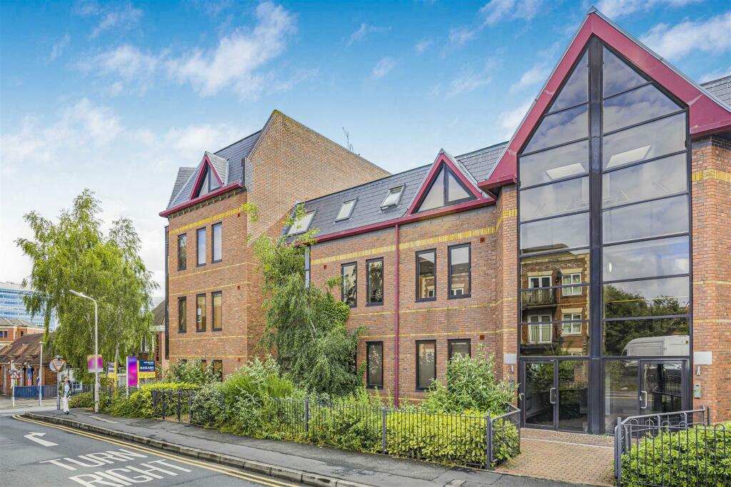 Buy or rent a property | East Street, Reading RG1 4FF