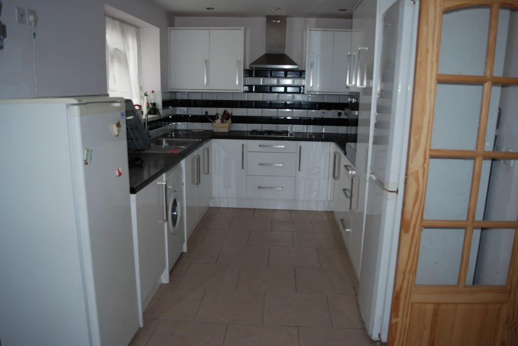 Buy or rent a property | Glendale Avenue, London N22 5HL