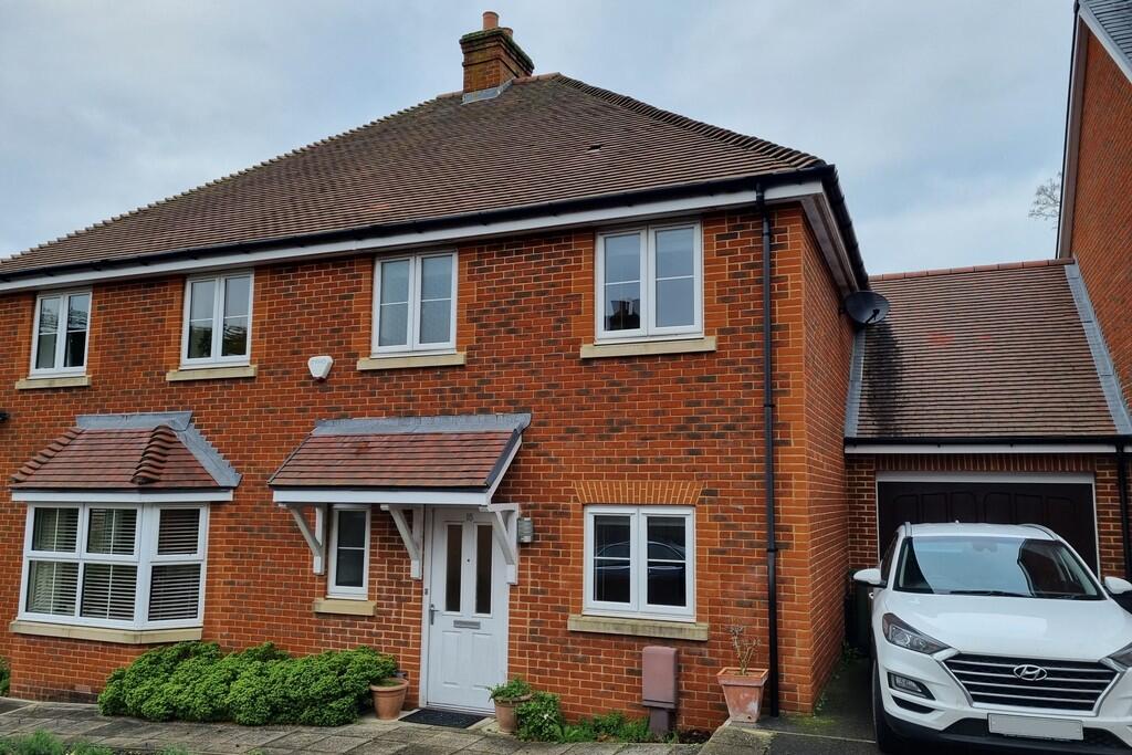 Buy or rent a property | Malthouse Way, Waterlooville PO8 0SZ