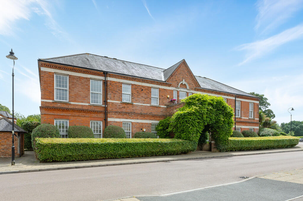 Buy or rent a property | Cayton Road, Coulsdon CR5 1LT